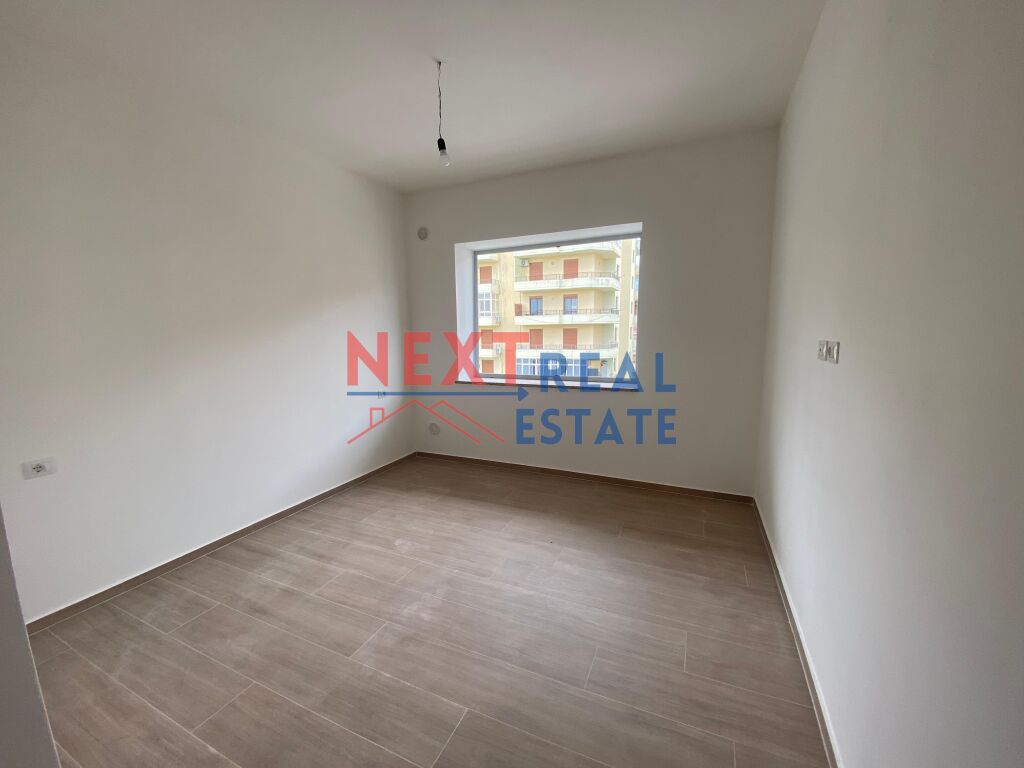 Apartament 1+1 ne orikum, vlore