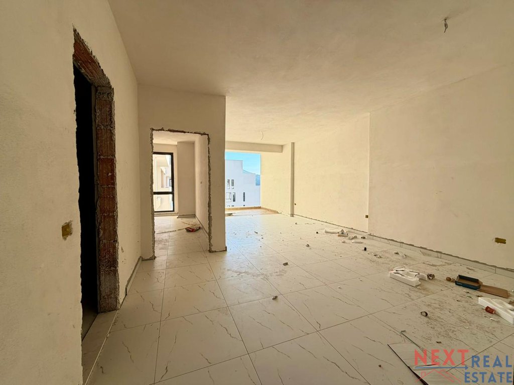 Apartament 1+1 ne orikum, vlore