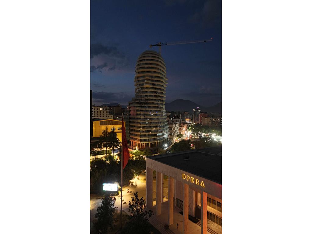Tirana's rock, apartamento shesim 2+1 (2)