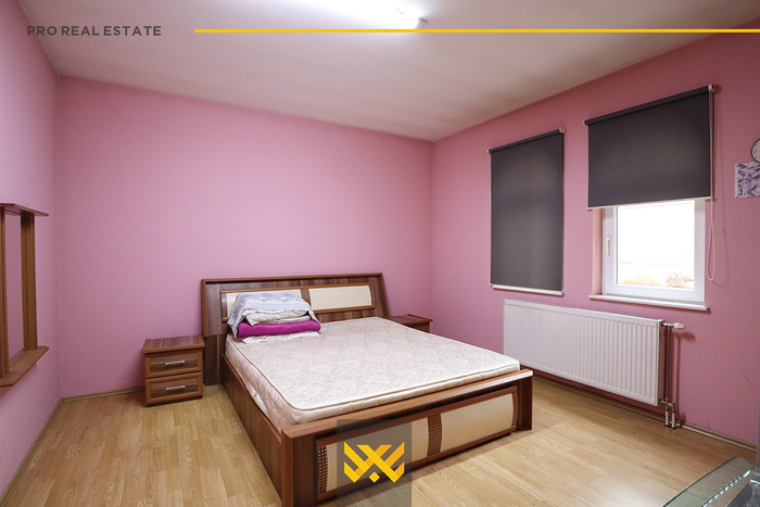 Casa di 359m² in vendita a Veternik.