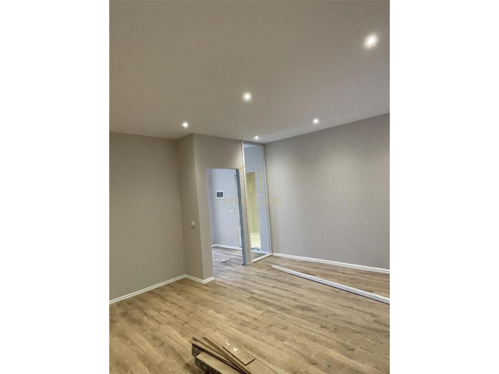 Apartamento à venda 2+1 vlore, perto do lungomare, residência odeon