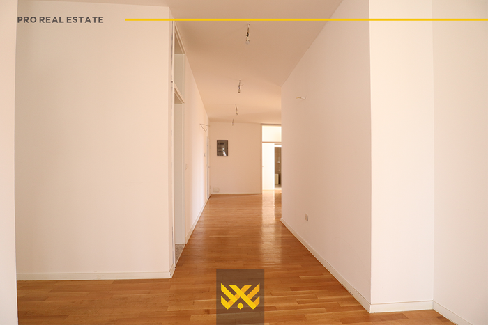 Appartamento 254,90m² + 461,82m² in vendita a emshir (6)