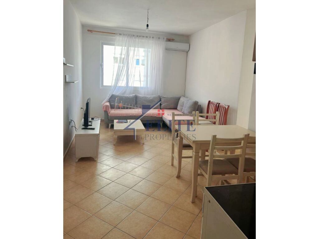 Fresk, apartament 2+1 me qera