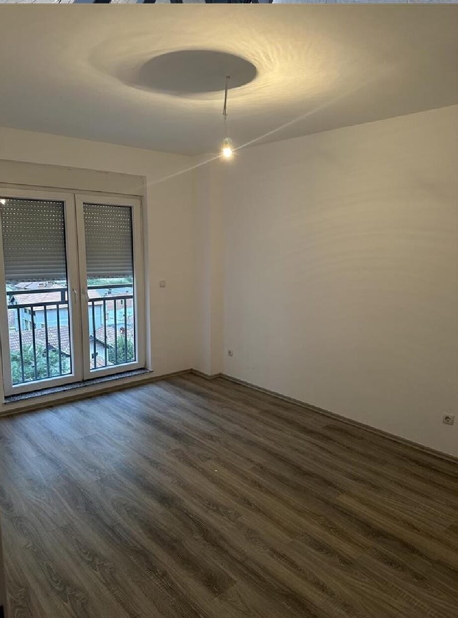Appartement de 94 m² à Fushë Kosovë