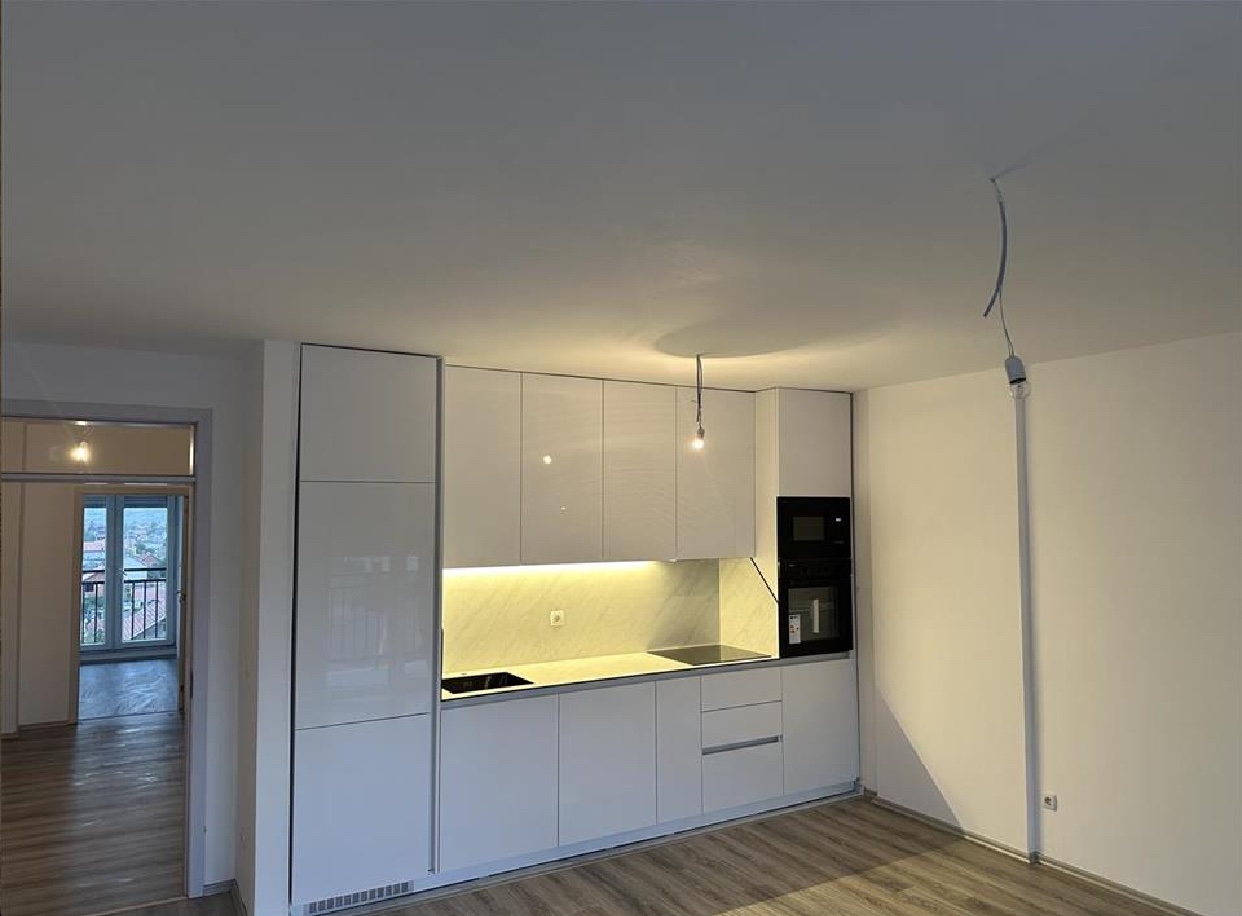 Appartement de 94 m² à Fushë Kosovë