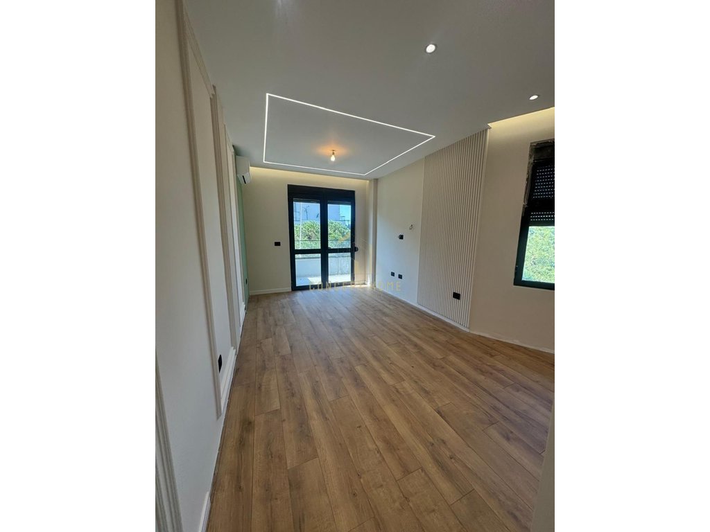 Shitet super apartament 1+1 ne golem