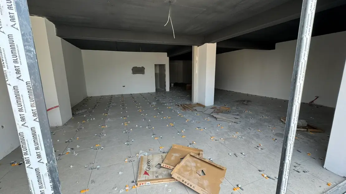 Local en venta 140 m² en la calle a