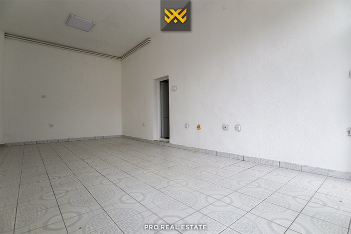 Locale commerciale 34m² in affitto a vellushë