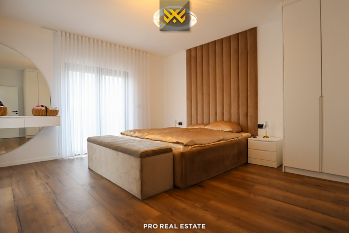 Casa de 240m² en venta en bërnicë e poshtme.