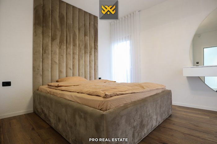 Casa de 240m² en venta en bërnicë e poshtme.