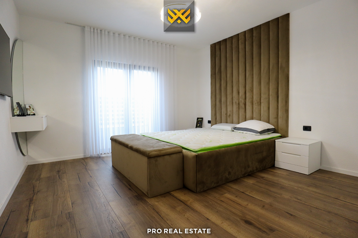 Casa de 240m² en venta en bërnicë e poshtme.