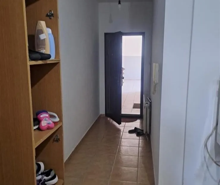 Banesa në shitje në qendër (2)