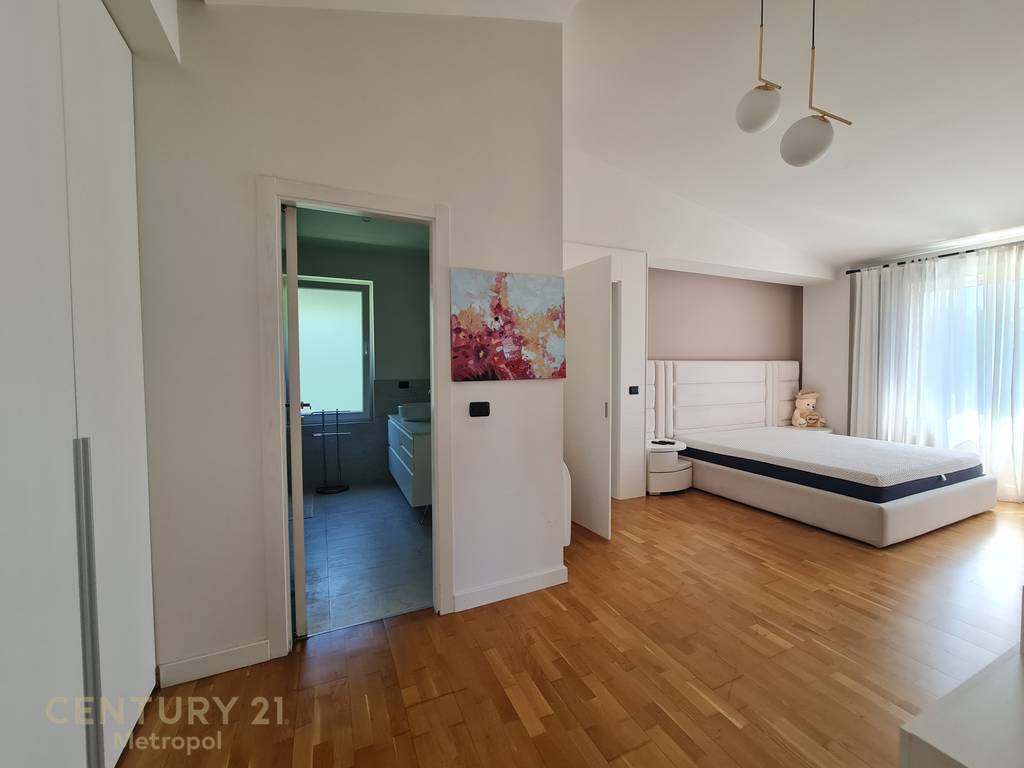 Villa individuale con piscina in affitto vicino a teg!