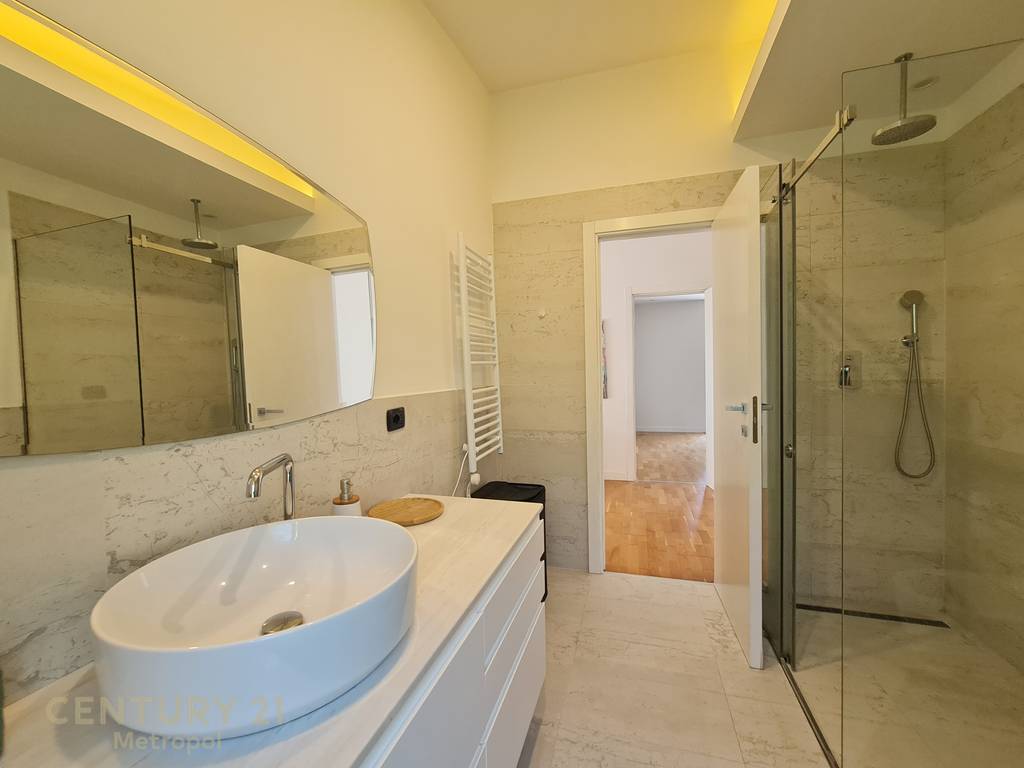 Villa individuale con piscina in affitto vicino a teg!