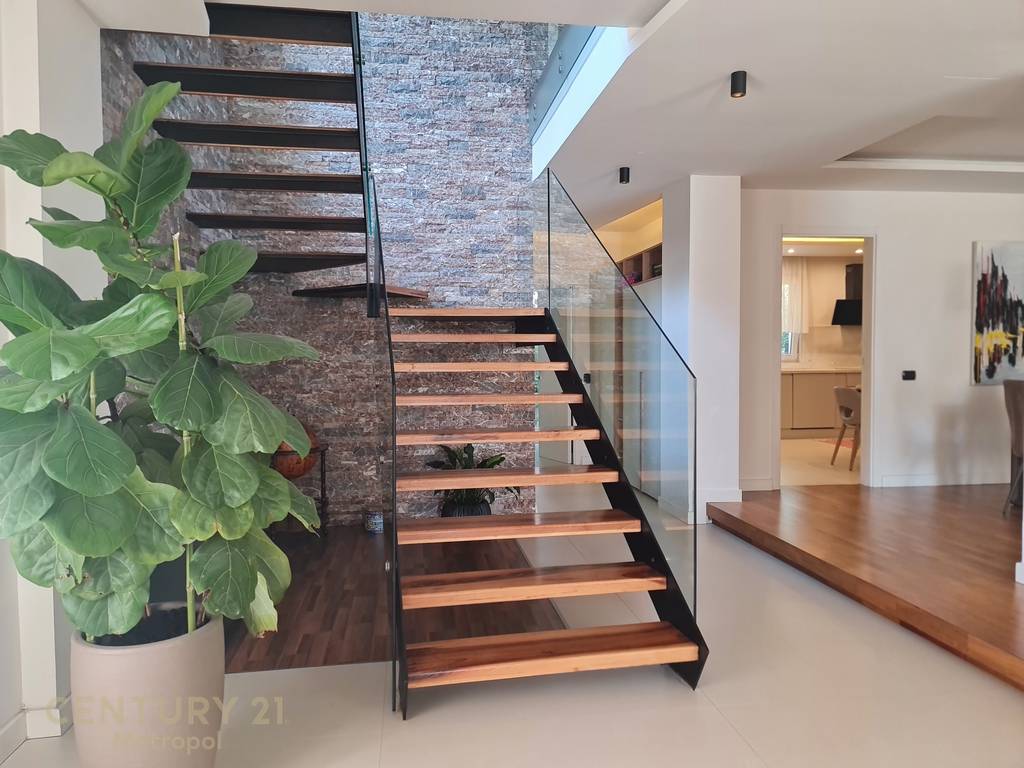 Villa individuale con piscina in affitto vicino a teg!