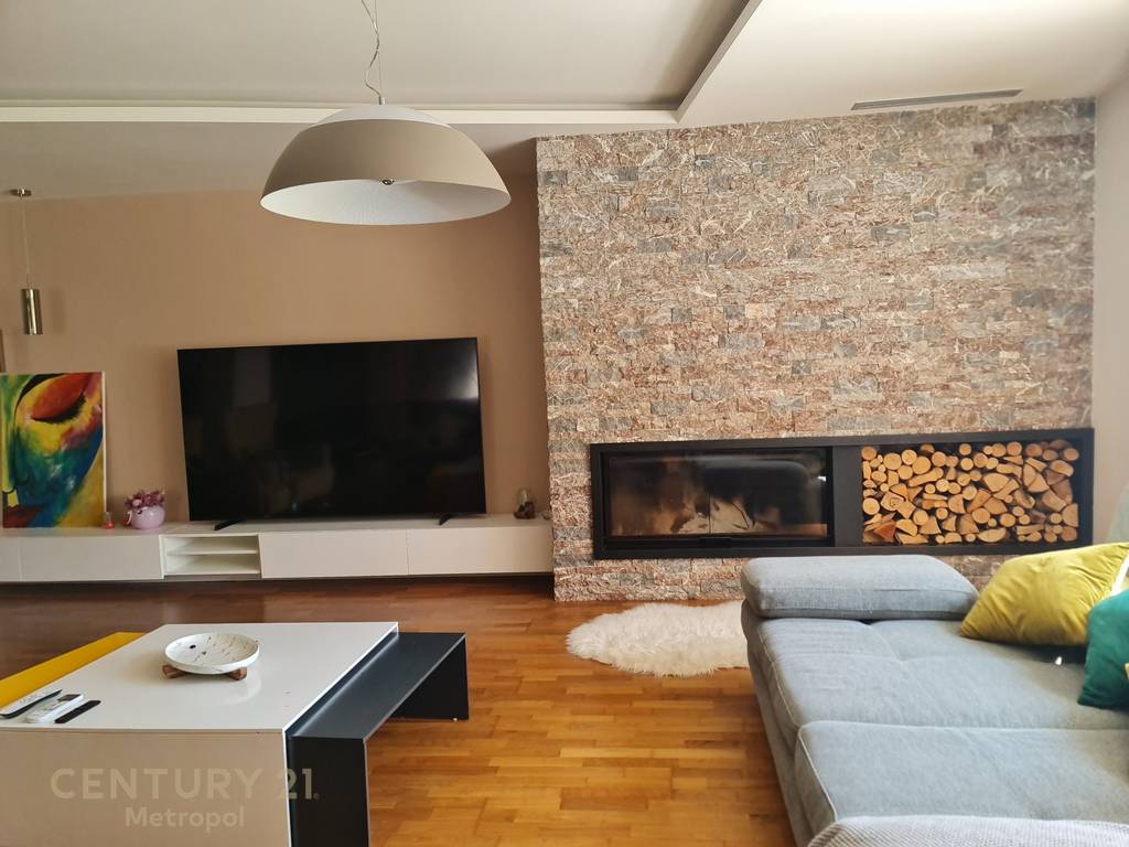 Villa individuale con piscina in affitto vicino a teg!