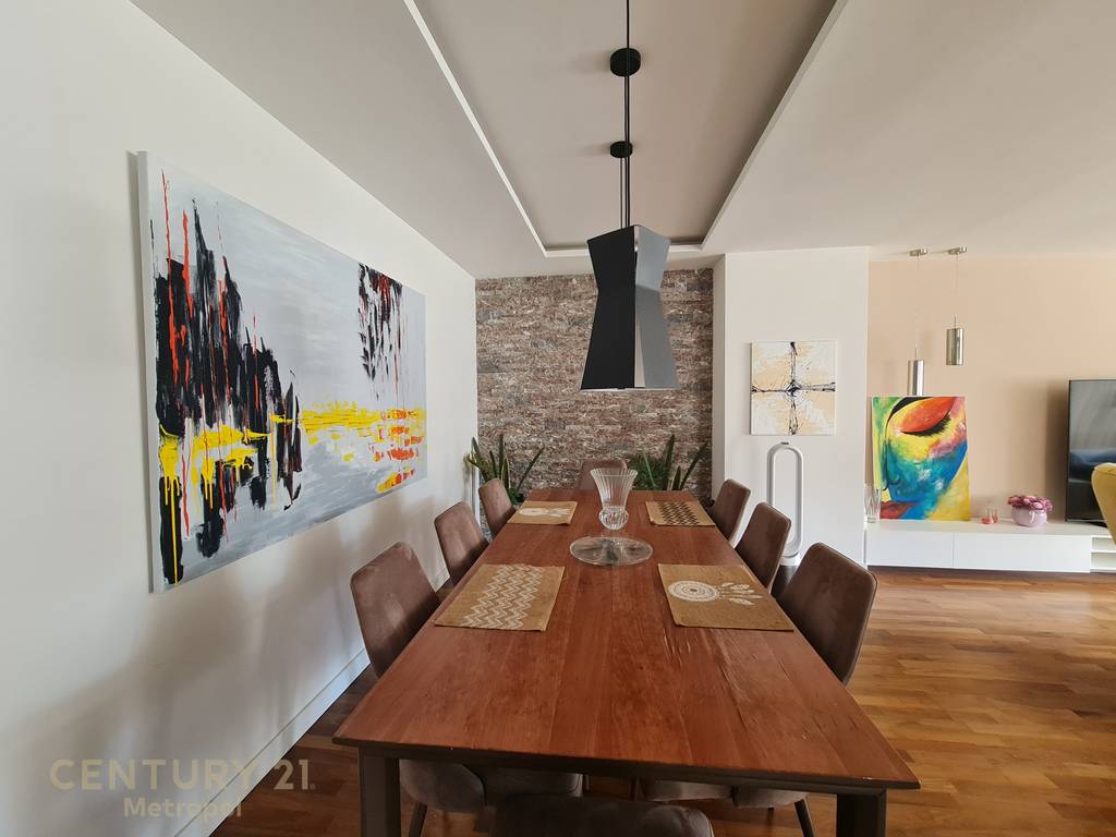 Villa individuale con piscina in affitto vicino a teg!