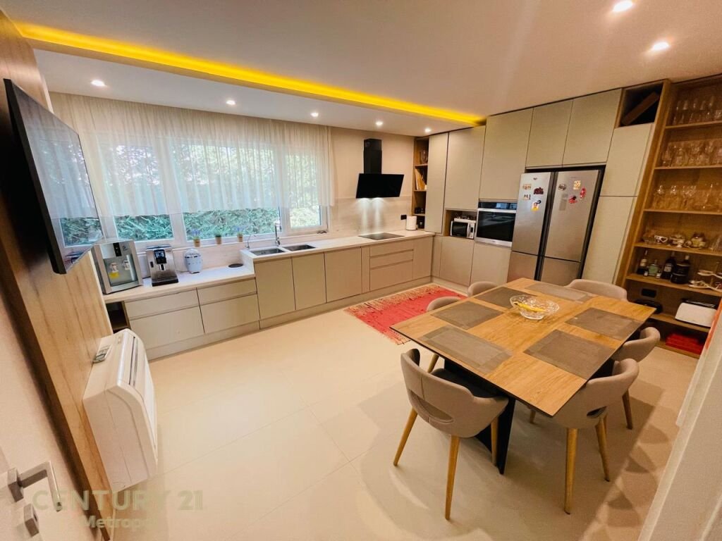 Villa individuale con piscina in affitto vicino a teg!