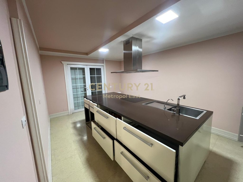 Villa individuale con piscina in affitto vicino a teg!