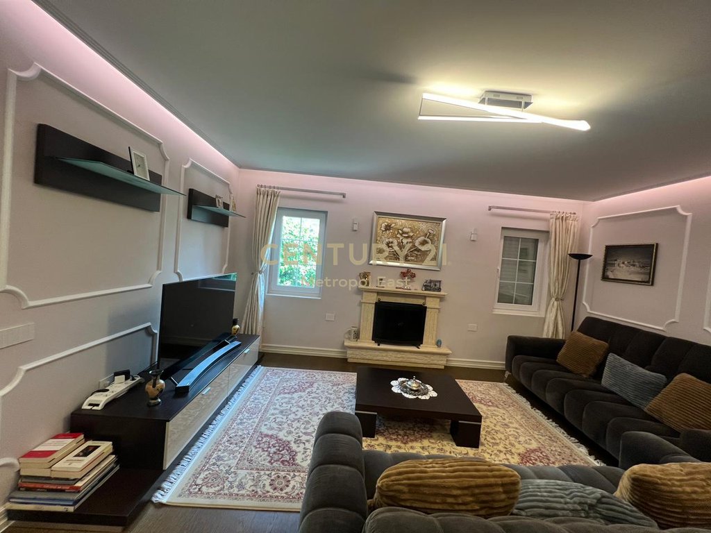 Villa individuale con piscina in affitto vicino a teg!