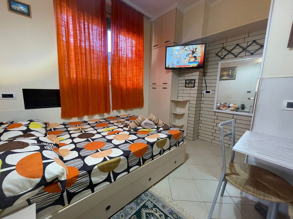 Apartamentos estudio en alquiler en la calle gjon mili, frigoriferi, Tirana -