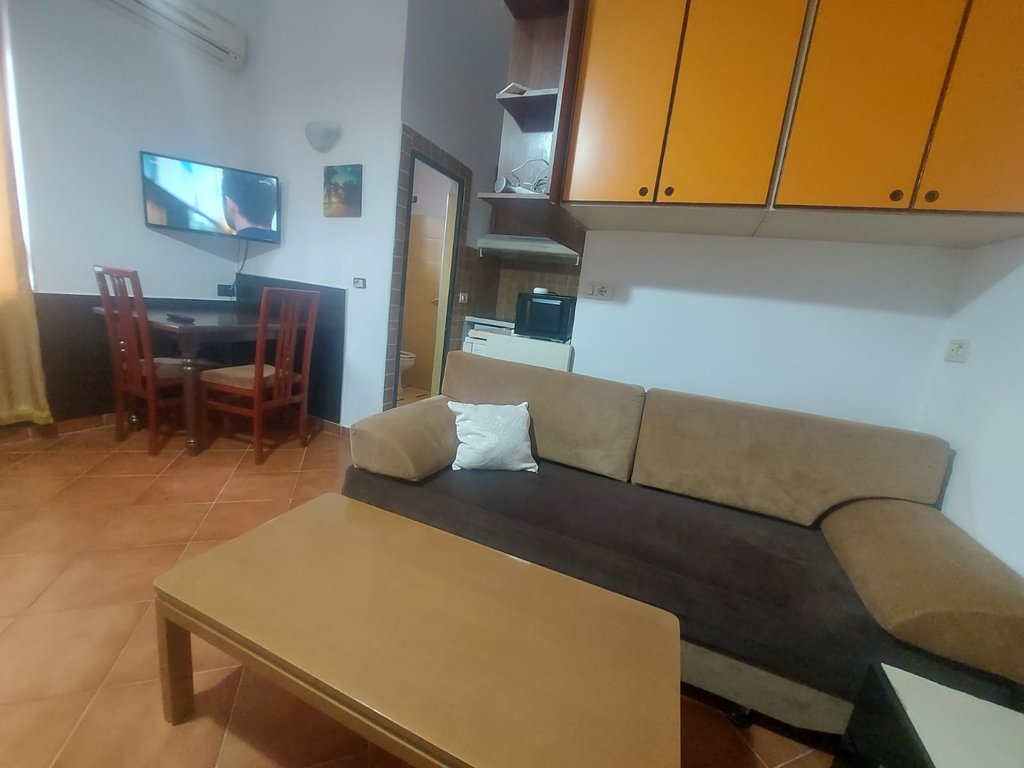 Apartamentos estudio en alquiler en la calle gjon mili, frigoriferi, Tirana -