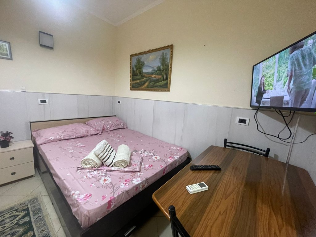 Apartamentos estudio en alquiler en la calle gjon mili, frigoriferi, Tirana -