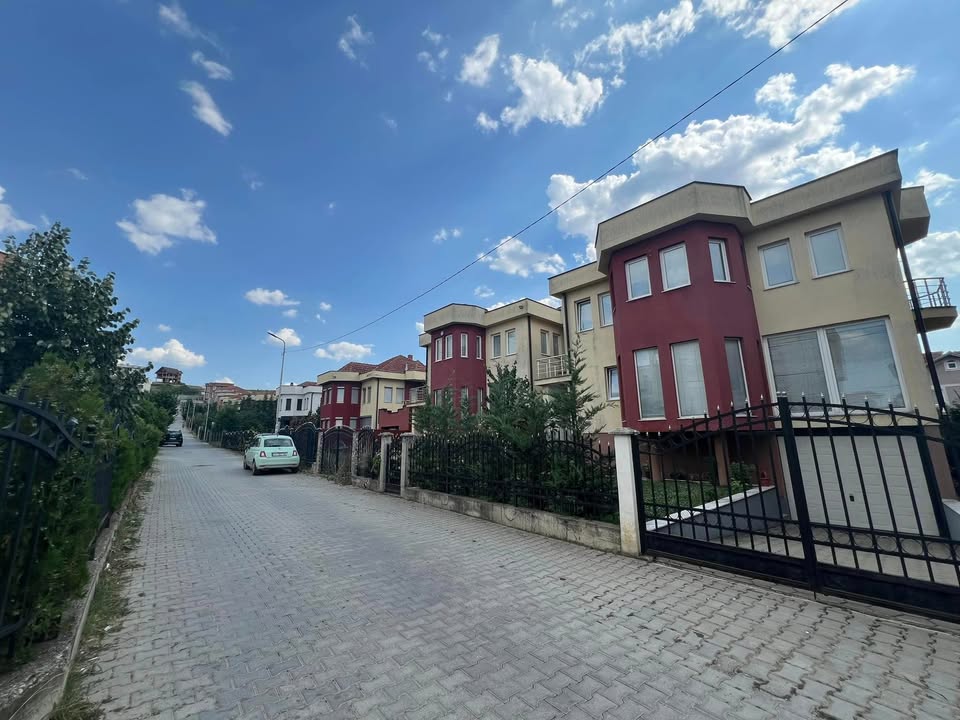 House for sale in Kalabri (emshir)