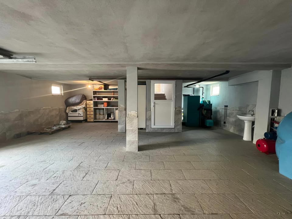 House for sale in Kalabri (emshir)