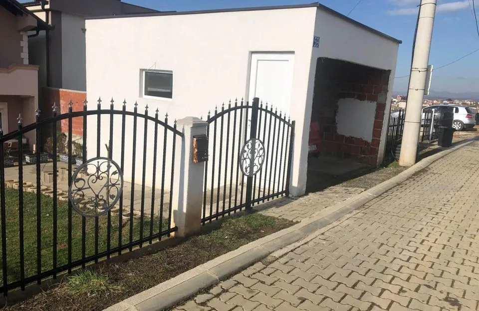 Casa in vendita a bërnica e epërme (4)
