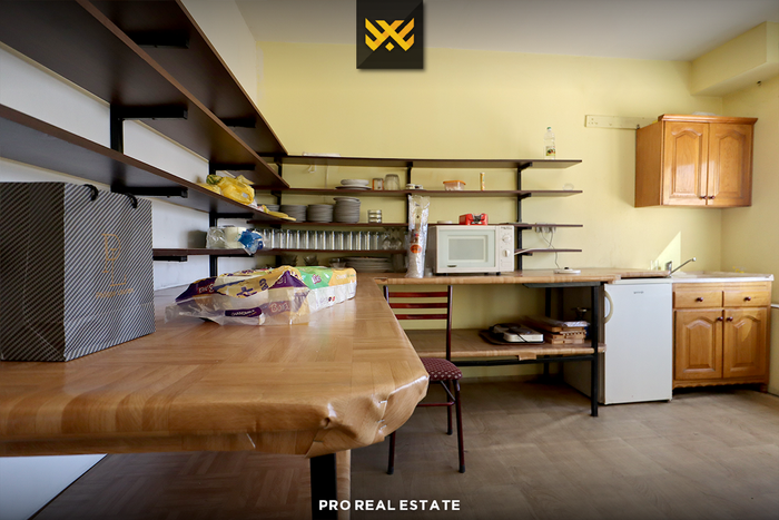 Ufficio di 316m² in affitto a Veternik