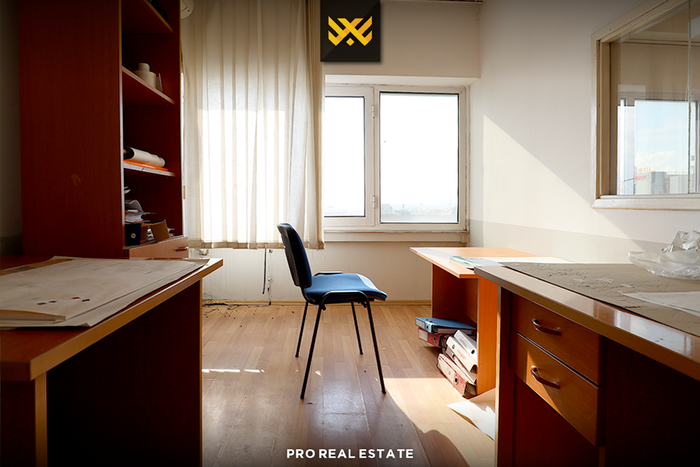 Ufficio di 316m² in affitto a Veternik