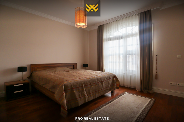 Casa di 330m²+45m² in affitto nel villaggio ndërkombëtar