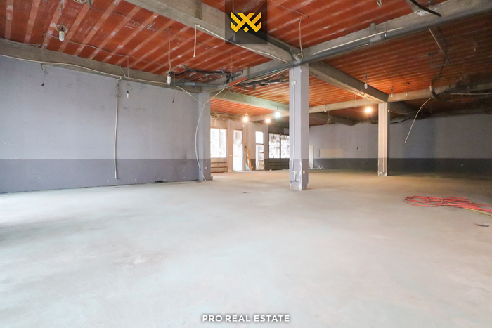Commercial space 464m² for rent in Fushë Kosovë