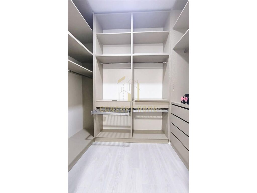 Para alugar 1+1 no Astir (river residence)