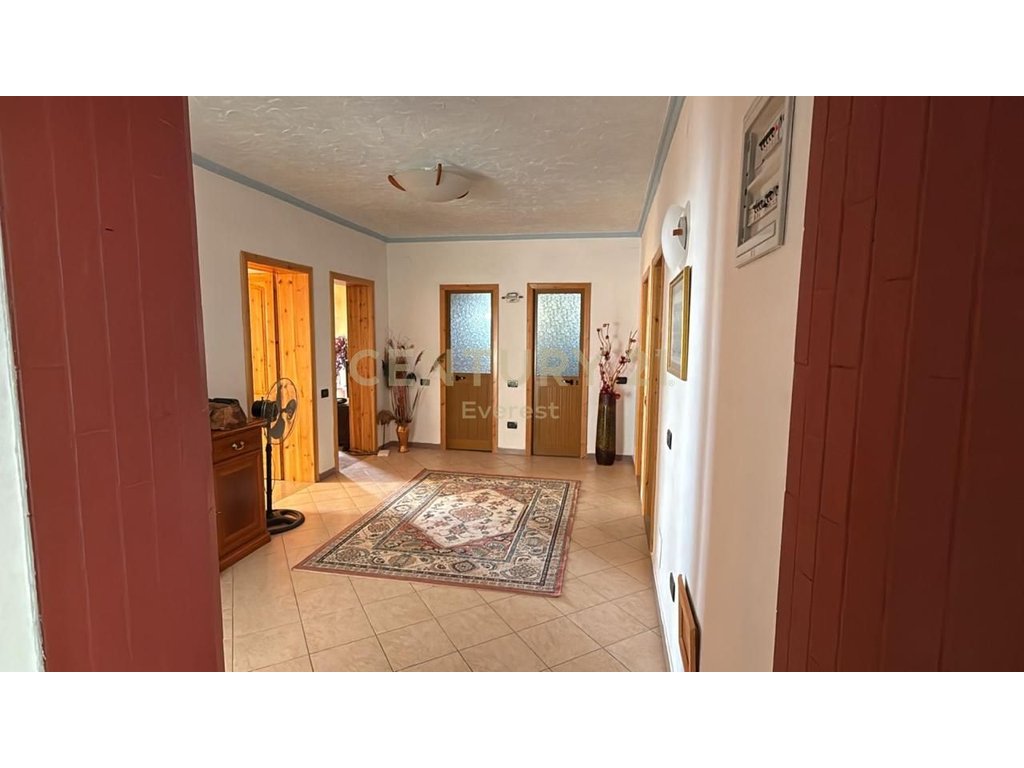 Kruje, shesim apartament 3+1