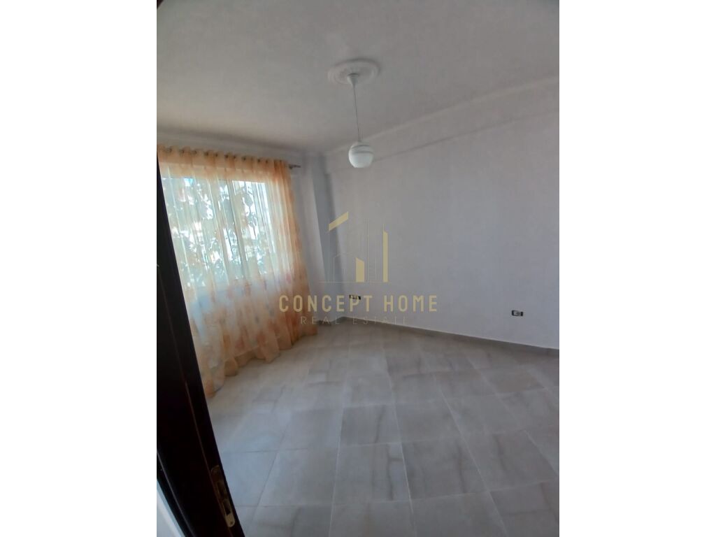 Appartamento 2+1 in vendita ad Astir