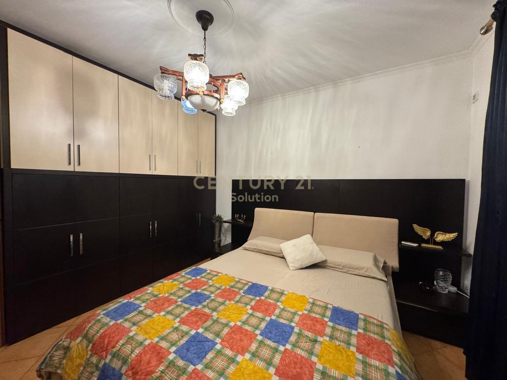 Jepet me qera apartament 1+1 tek air albania!