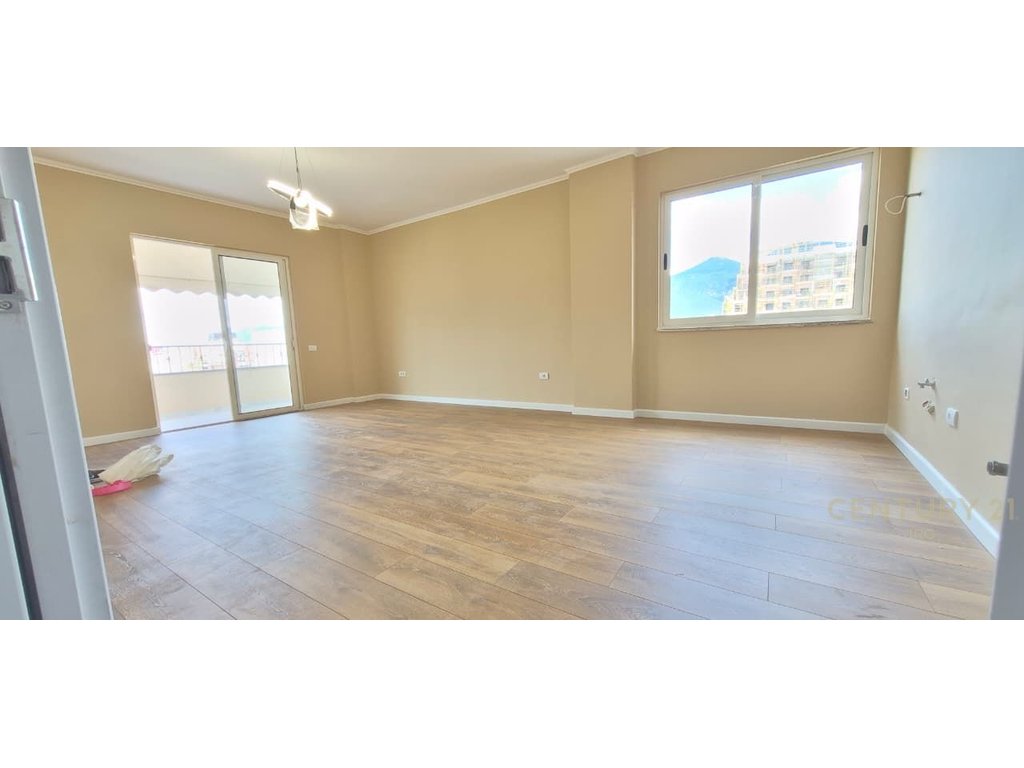 À vendre, appartement 2+1, brylli