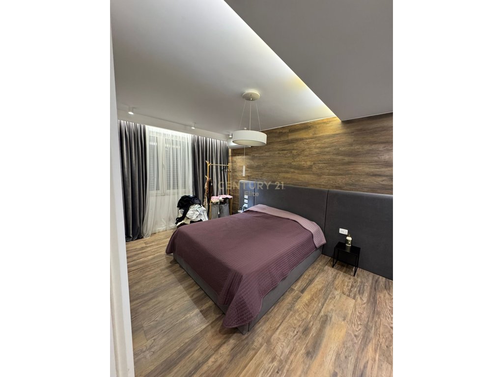 À vendre, appartement 2+1, brylli