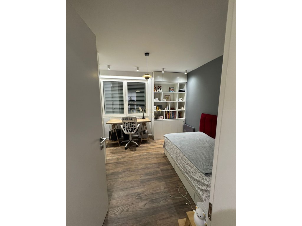 À vendre, appartement 2+1, brylli