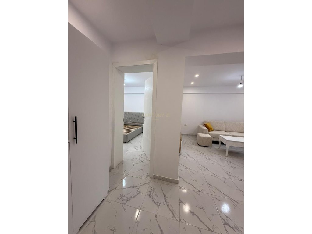 Appartamento 1+1 in affitto presso “Tregu I Orizit”, vlore