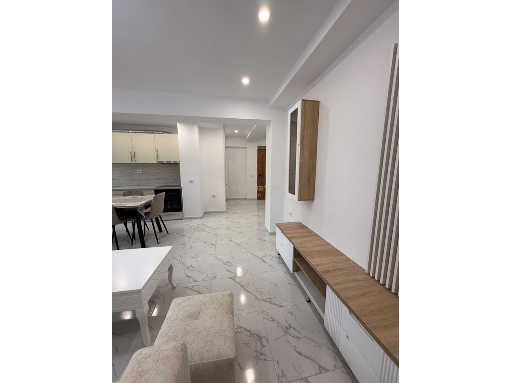 Appartamento 1+1 in affitto presso “Tregu I Orizit”, vlore