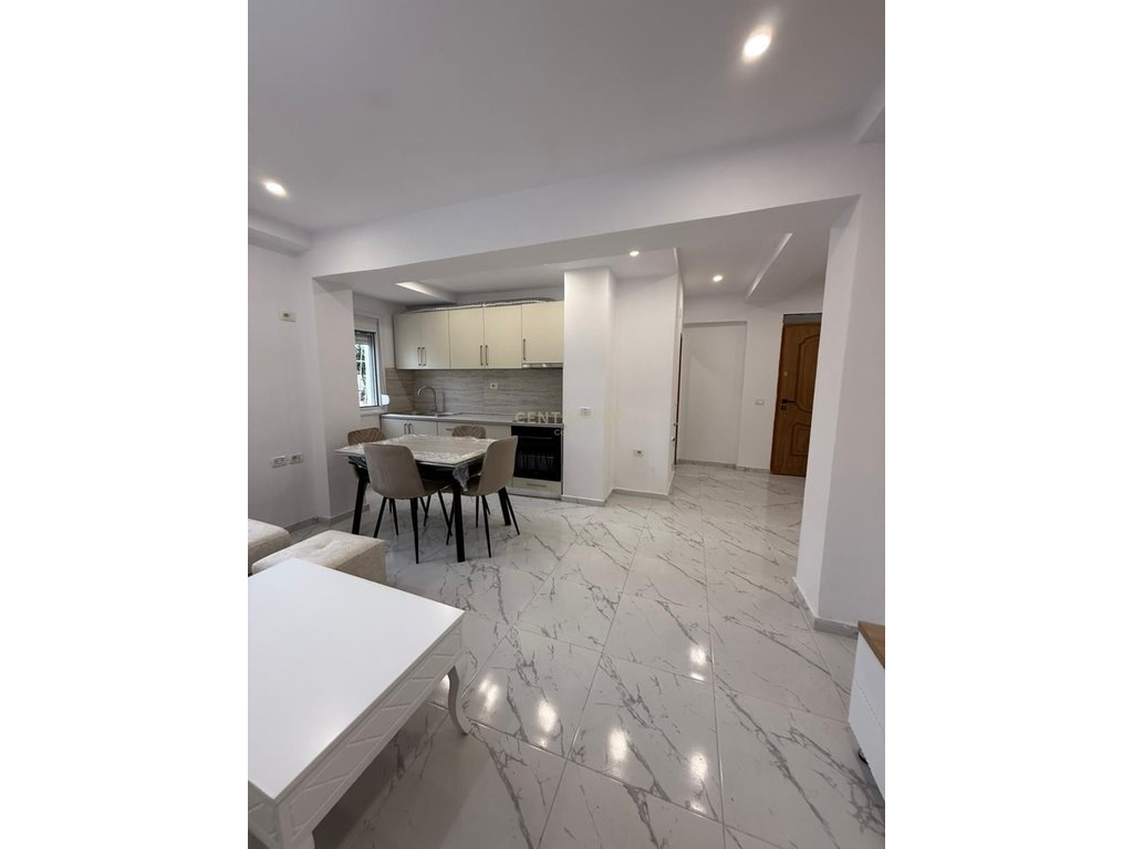 Appartamento 1+1 in affitto presso “Tregu I Orizit”, vlore