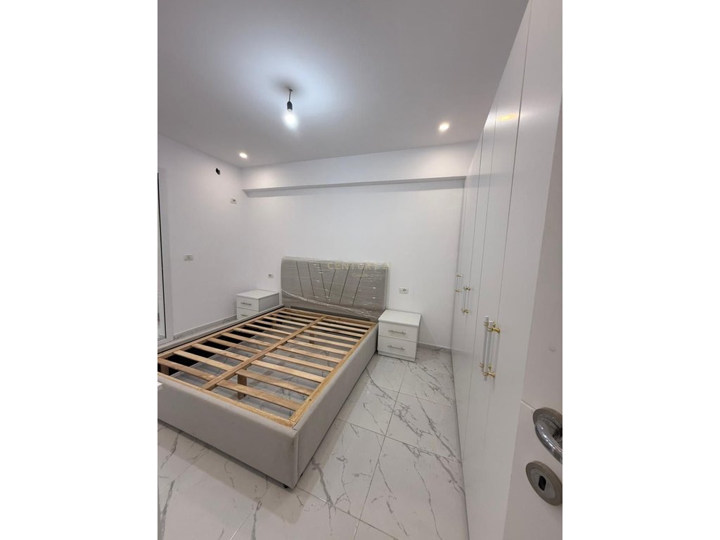 Appartamento 1+1 in affitto presso “Tregu I Orizit”, vlore