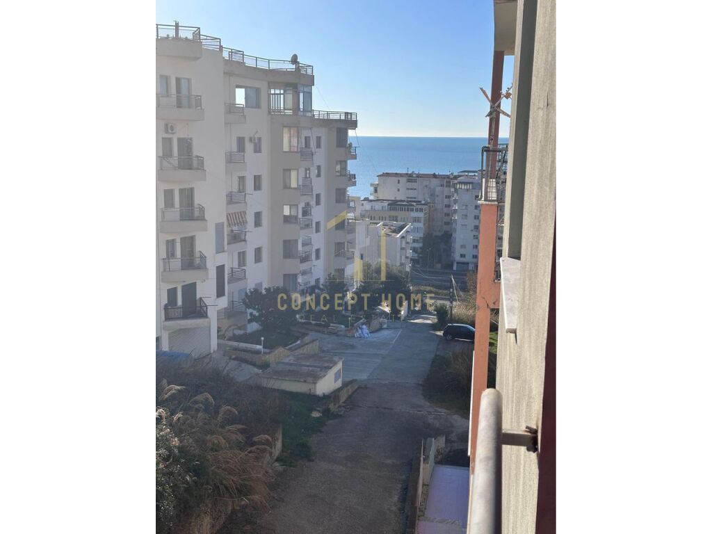 Appartement 2+1+2 à vendre à durres