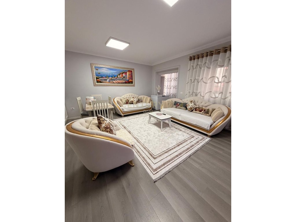 Blv. I ri, apartamento 2+1 para alugar