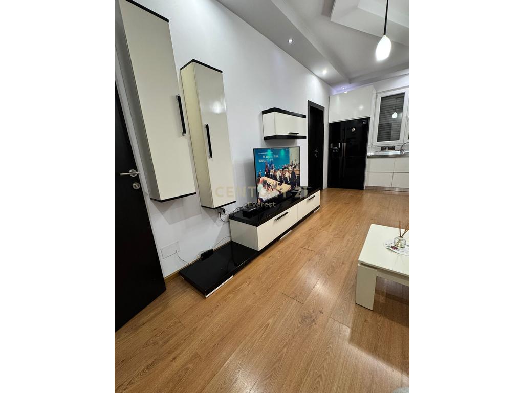 Blv. I ri, apartamento 2+1 para alugar