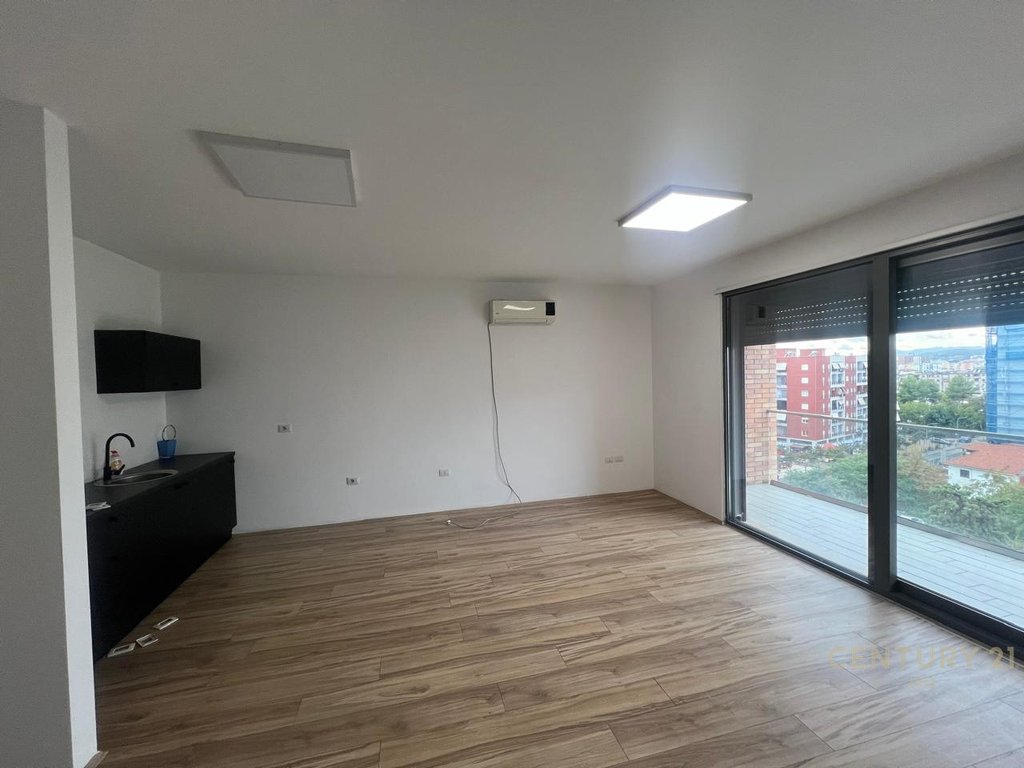 Blv. I ri, apartamento 2+1 para alugar