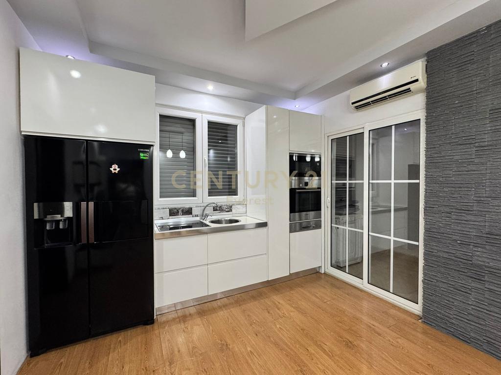 Blv. I ri, apartamento 2+1 para alugar